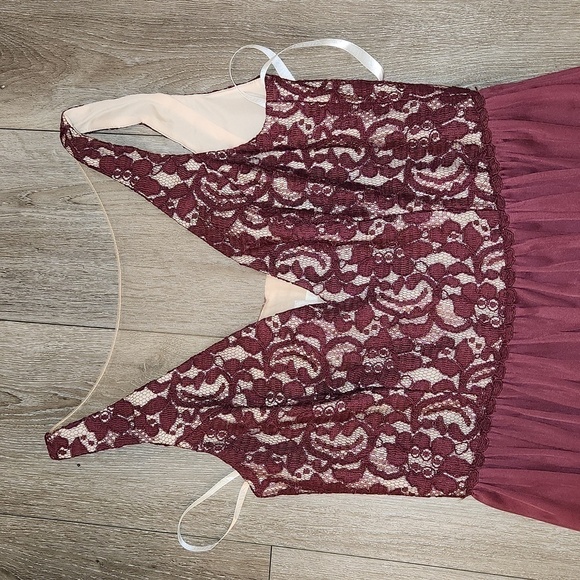 Davids Bridal Dress - Picture 3 of 8